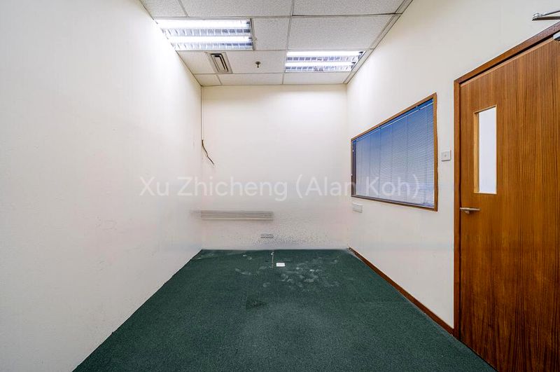 Office for Rent: High Street Plaza - Image 3