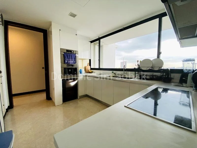3 Bed Condo for Rent in  Spottiswoode Residences - Image 7