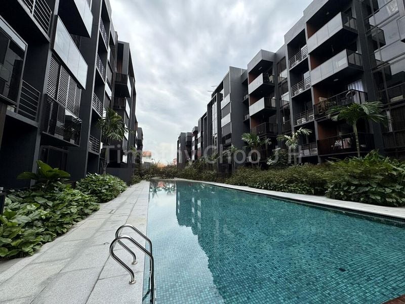 3 Bed Condo for Sale in  The Commodore - Image 2