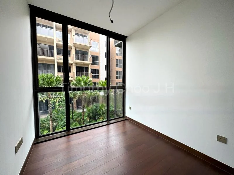 3 Bed Condo for Sale in  The Commodore - Image 5
