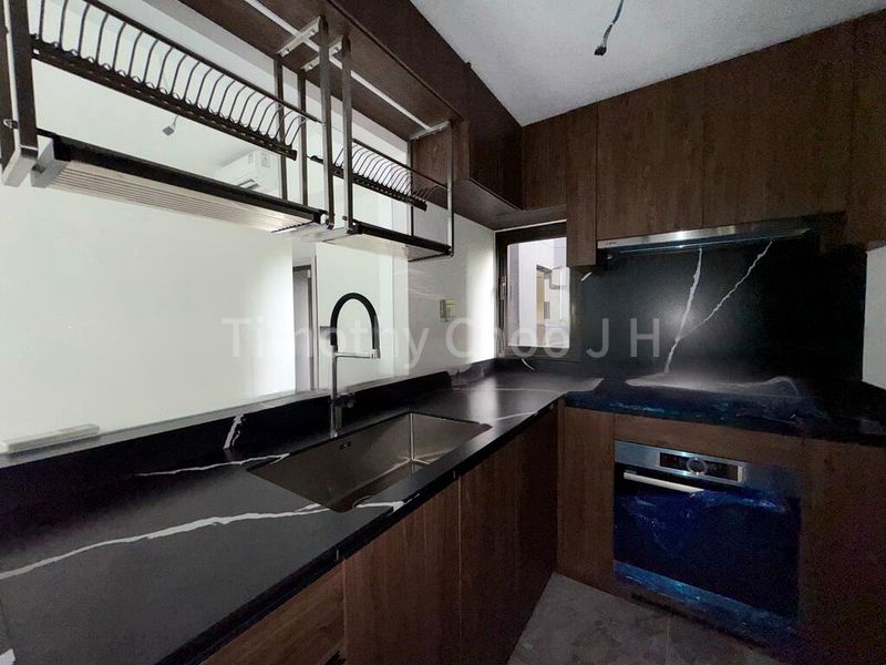 3 Bed Condo for Sale in  The Commodore - Image 7