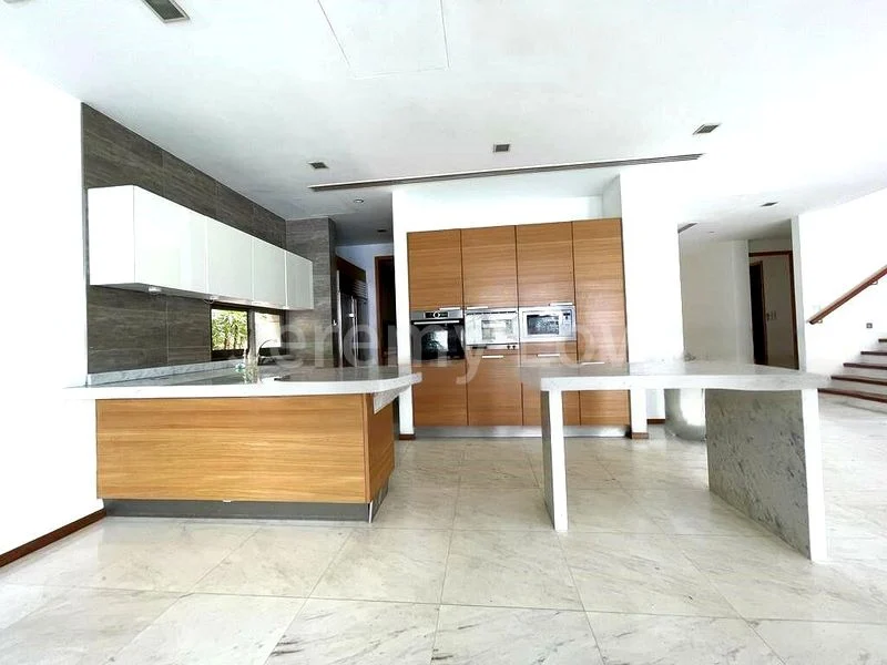 8 Bed Bungalow (Landed) for Rent in  Paradise Island - Image 13