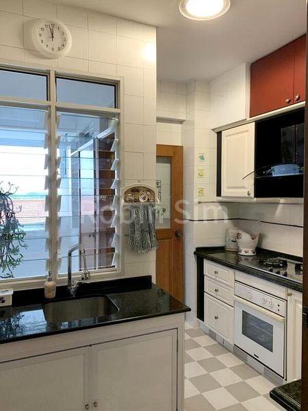 3 Bed Condo for Rent in  Changi Court - Image 11