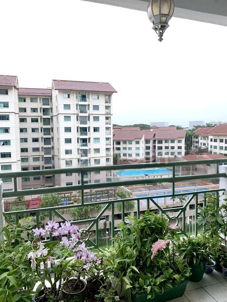 3 Bed Condo for Rent in  Changi Court - Image 2