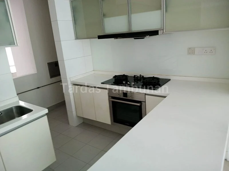 3 Bed Condo for Rent in One Amber - Image 1