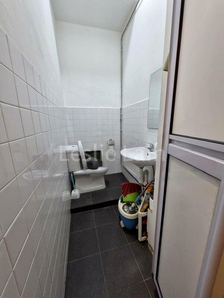 Shop / Shophouse for Rent: 685 Race Course Road - Image 4