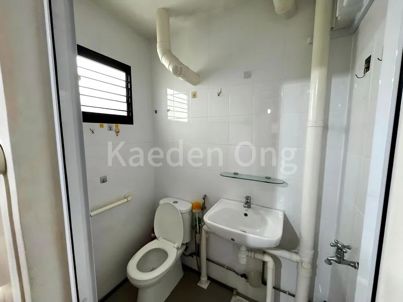 3 Room (3NG) HDB for Sale in 585 Ang Mo Kio Avenue 3 - Image 8