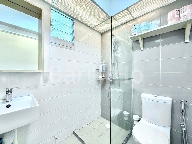 4 Room (4A) HDB for Sale in  130B Lorong 1 Toa Payoh - Image 7