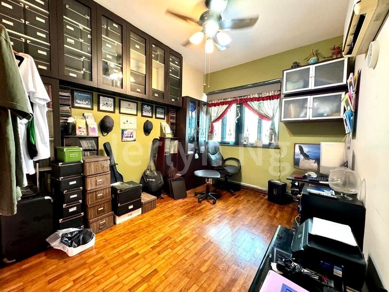 3 Bed Condo for Sale in  Fernwood Towers - Image 4