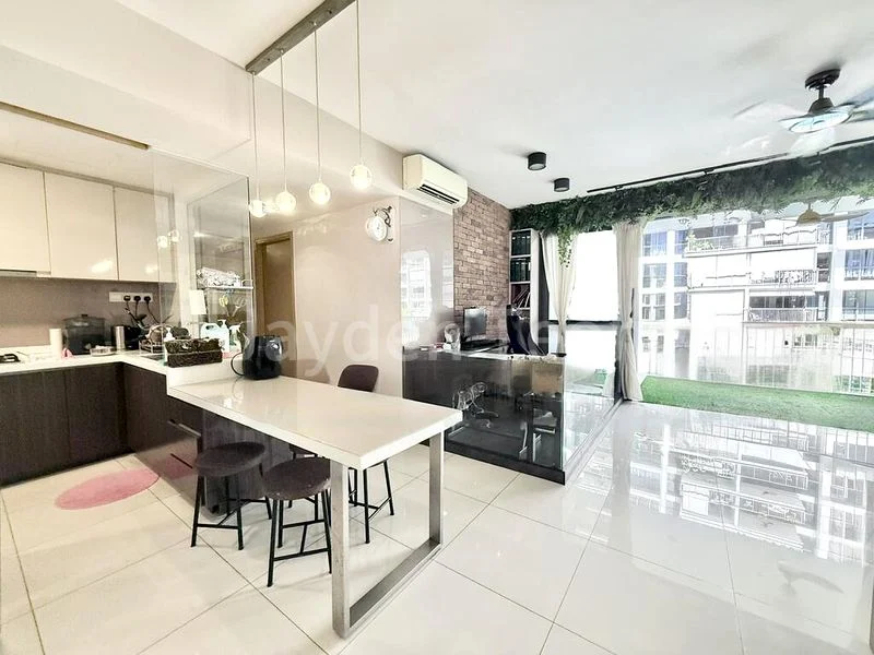 3 Bed Executive Condo for Sale in  Twin Waterfalls - Image 1