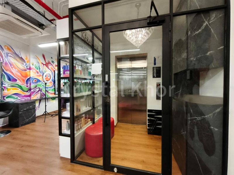 Office for Rent: A Vibrant, Spacious Deluxe Shophouse w/ Lift Access in CBD - Image 6