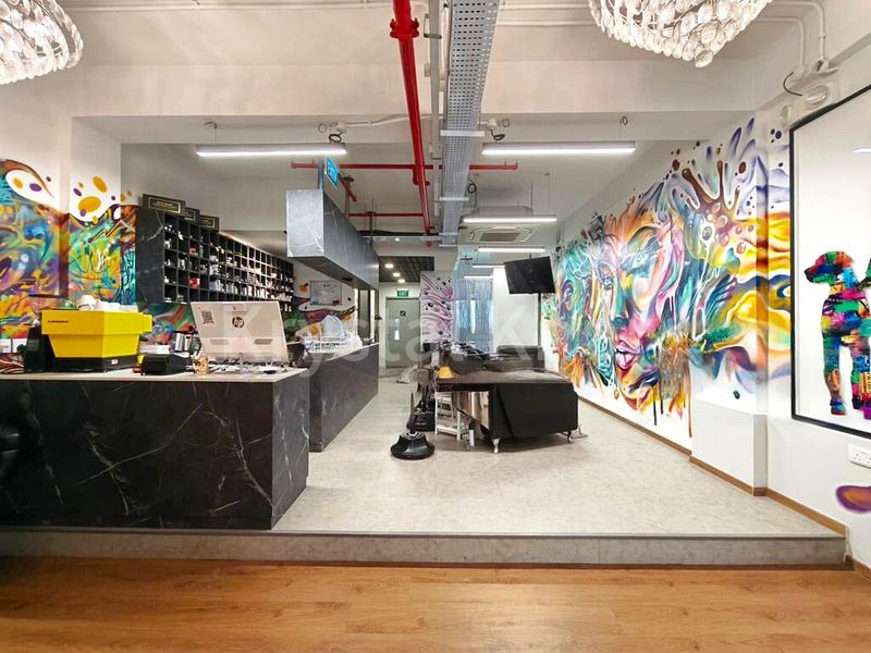 Office for Rent: A Vibrant, Spacious Deluxe Shophouse w/ Lift Access in CBD - Image 9