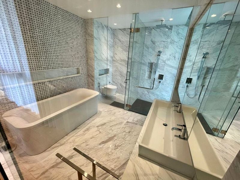 5 Bed Semi-Detached House (Landed) for Sale in  Paterson Suites - Image 3