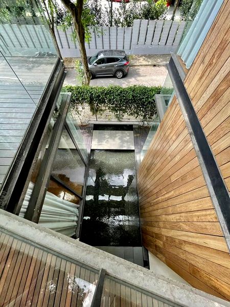 5 Bed Semi-Detached House (Landed) for Sale in  Paterson Suites - Image 9