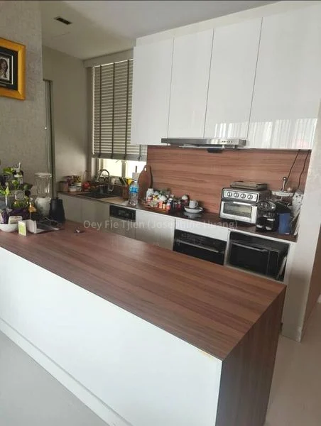 4 Bed Condo for Rent in  The Cosmopolitan - Image 1