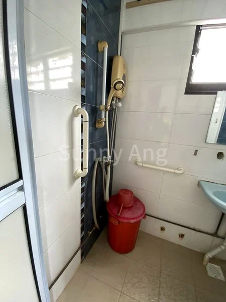 Common Room (HDB) for Rent in  320 Jurong East Street 31 - Image 3