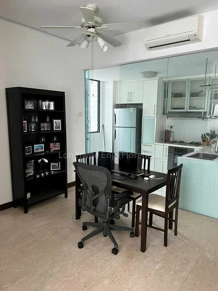 2 Bed Condo for Rent in  Watermark Robertson Quay - Image 1