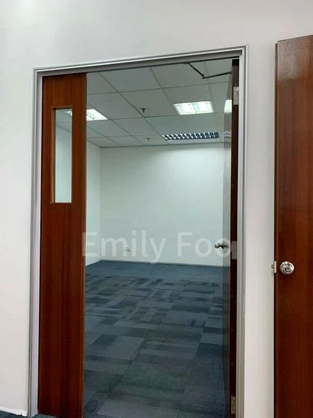 Office for Rent: Sindo Industrial Building - Image 1