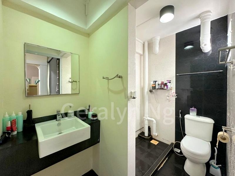 4 Room (4NG) HDB for Sale in 56 Chai Chee Drive - Image 5