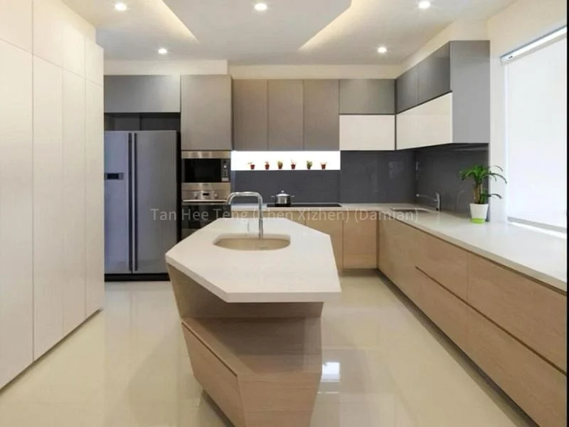 7 Bed Corner Terrace (Landed) for Sale in  Greenridge - Image 2