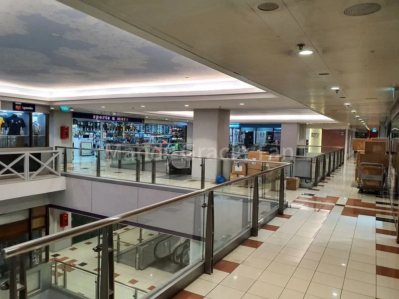 Other Retail for Rent: Peninsula Shopping Centre - Image 1