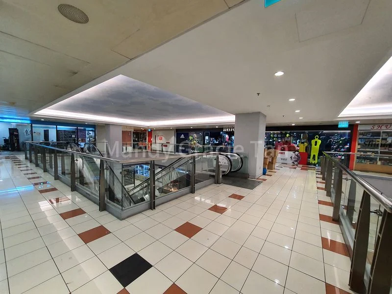 Other Retail for Rent: Peninsula Shopping Centre - Image 2
