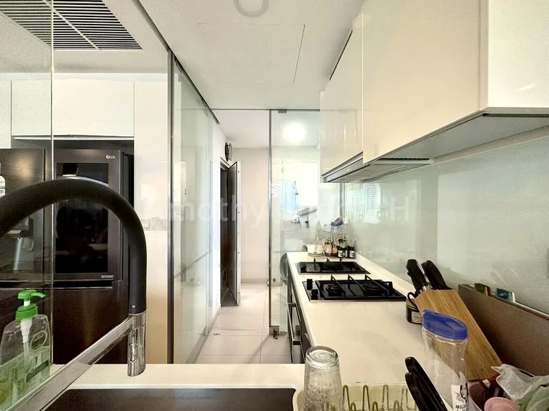 4 Bed Condo for Sale in  Vista Residences - Image 7