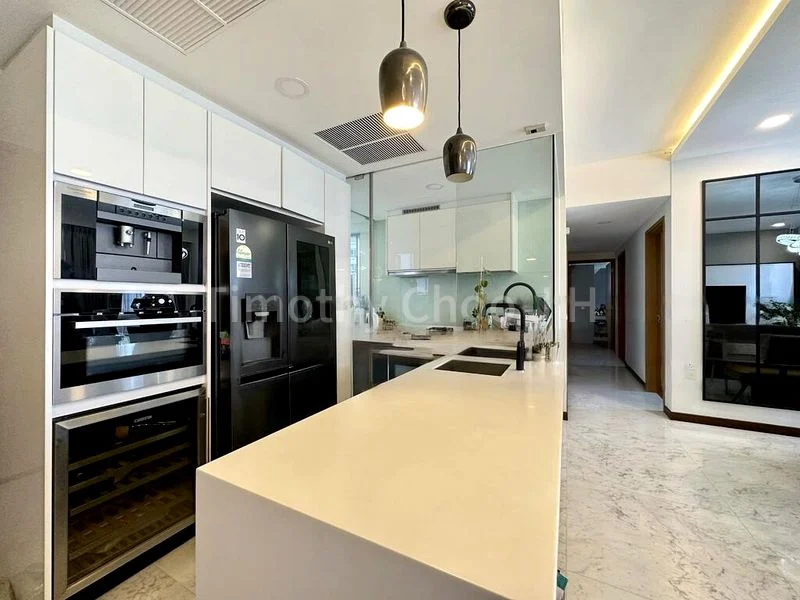 4 Bed Condo for Sale in  Vista Residences - Image 8