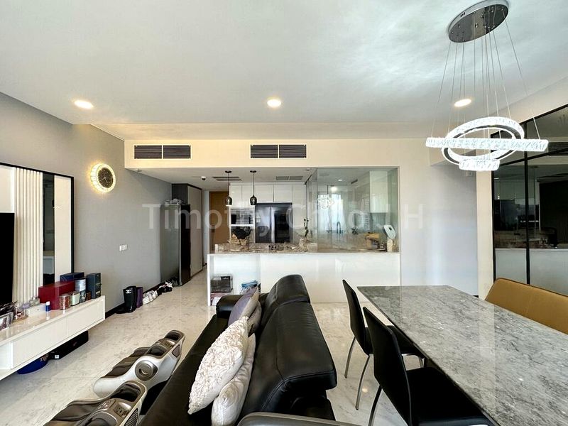 4 Bed Condo for Sale in  Vista Residences - Image 1