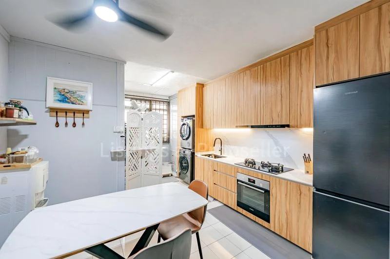 4 Room (4A) HDB for Sale in 436 Fajar Road - Image 4