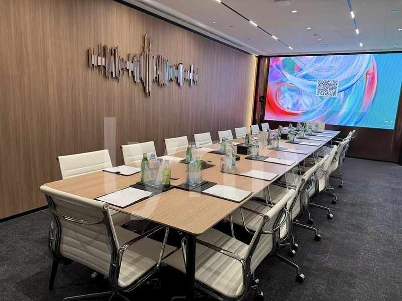 Office for Rent: Gateway East - Image 7