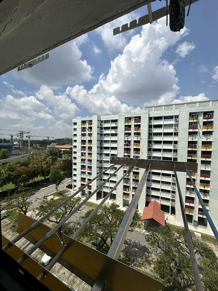3 Room (3I) HDB for Sale in  412 Pandan Gardens - Image 3