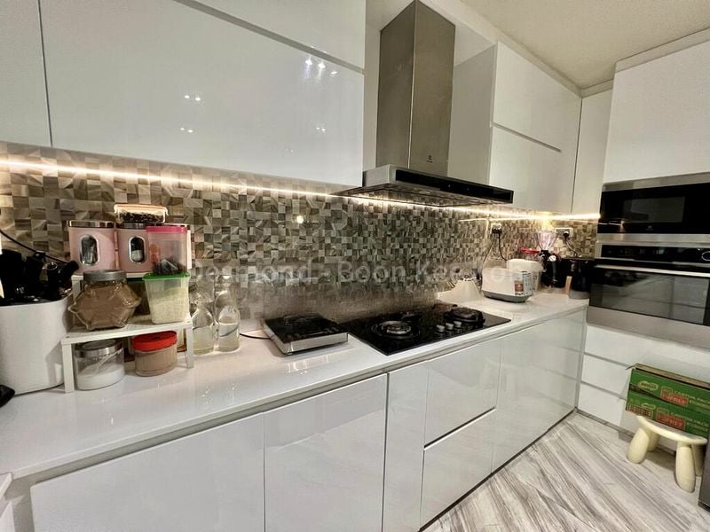 5 Bed Cluster House (Landed) for Sale in  Springhill - Image 4