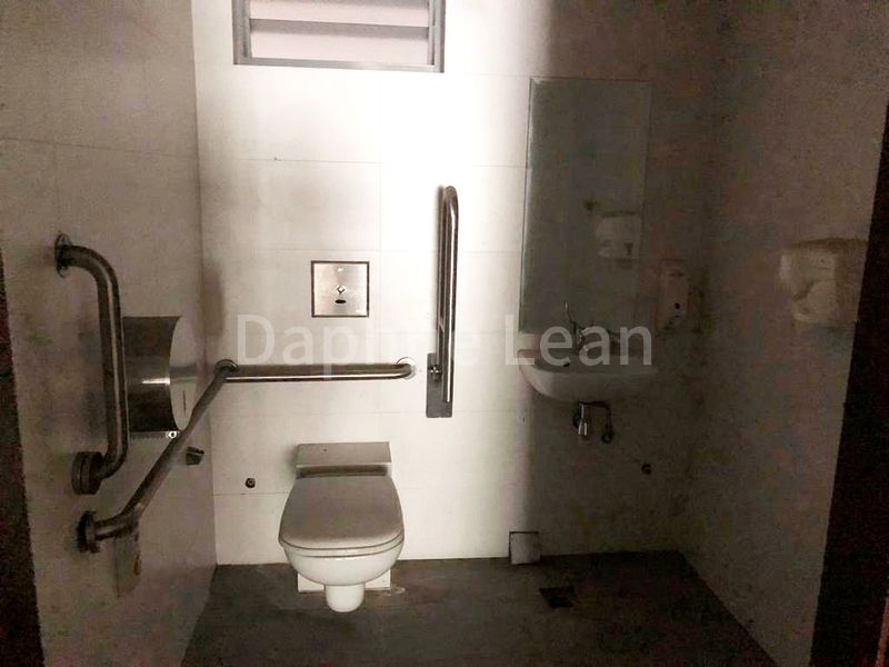 Shop / Shophouse for Sale in  Alexis - Image 7