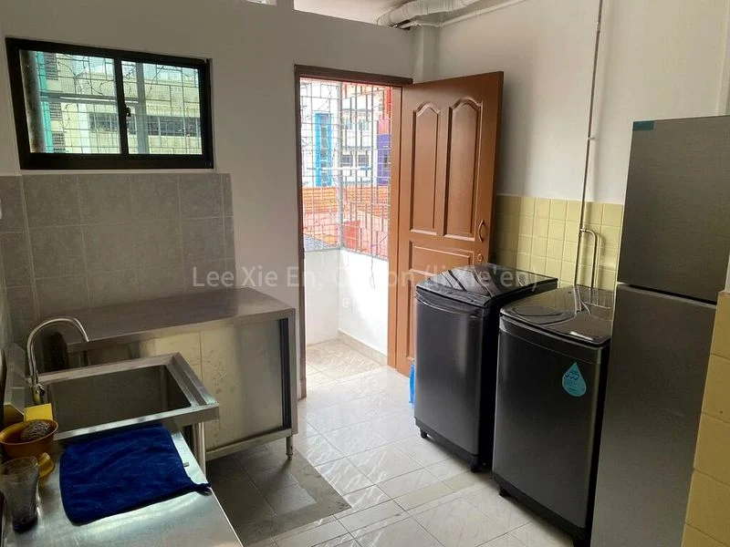 Common Room (Condo) for Rent in  Lorong 15 Geylang - Image 1