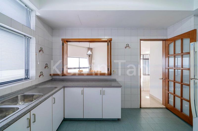 4 Bed Condo for Sale in  Mandarin Gardens - Image 6
