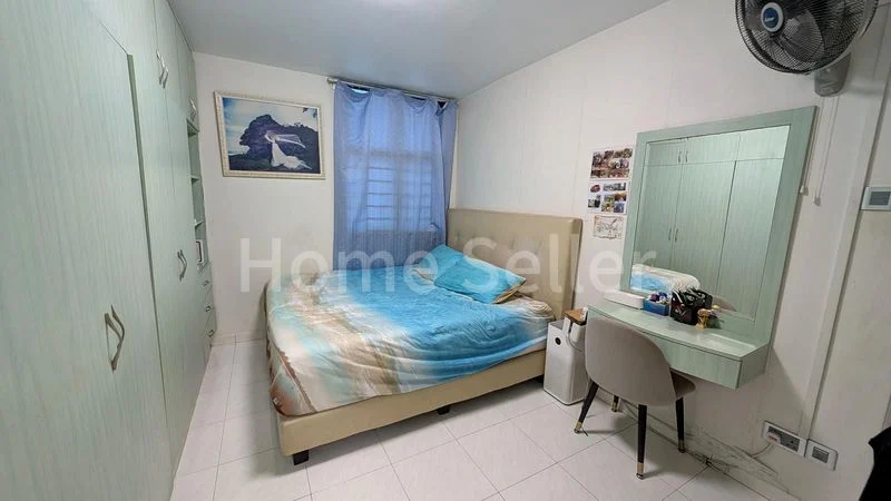 4 Room (4A) HDB for Sale in 360B Admiralty Drive - Image 2