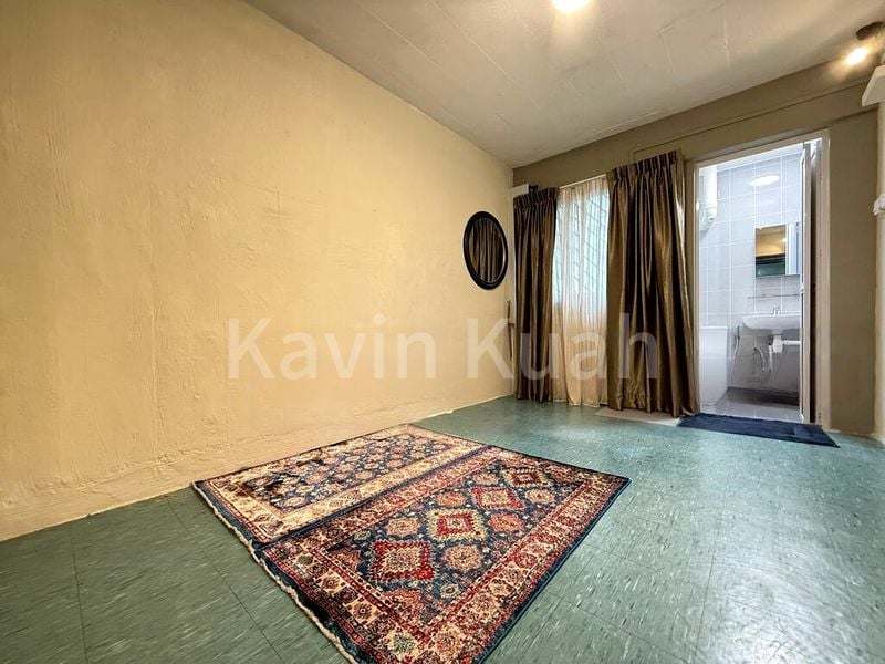 3 Room (3S) HDB for Sale in  421 Jurong West Street 42 - Image 3