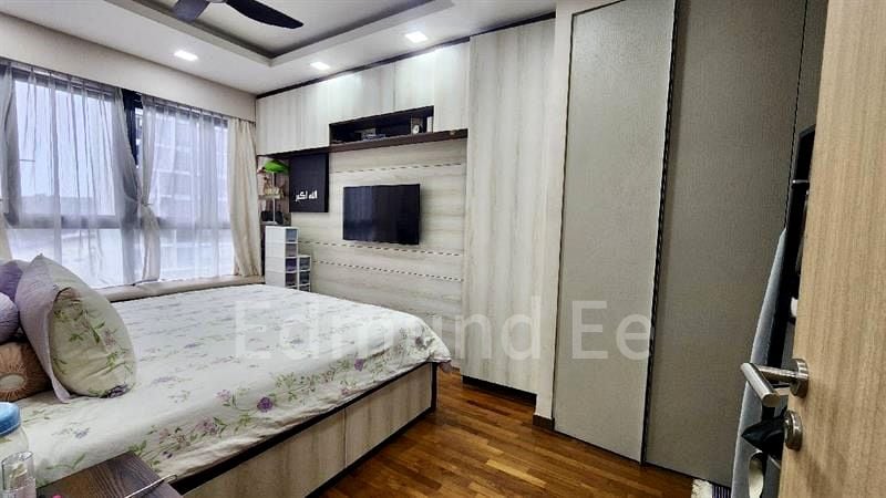 3 Bed Executive Condo for Sale in  Twin Fountains - Image 5
