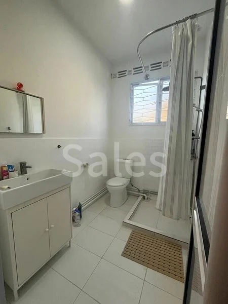 4 Bed Semi-Detached House (Landed) for Rent in  Lucky View - Image 10