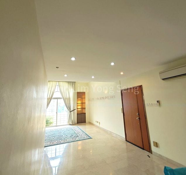 3 Bed Condo for Rent in Parbury Hill Condominium - Image 1