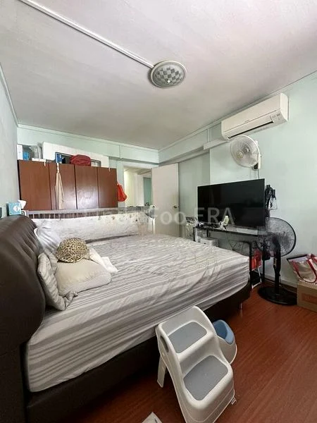 4 Room (4A) HDB for Rent in  172 Gangsa Road - Image 4