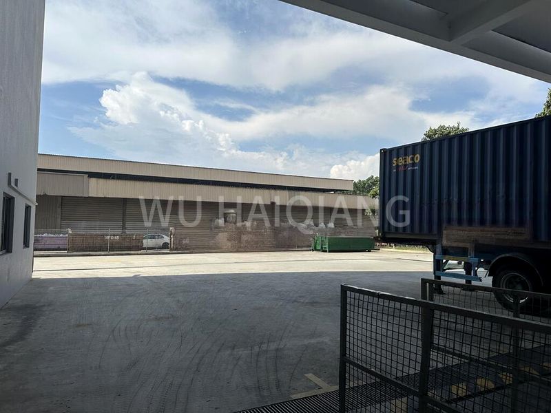Light Industrial (B1) for Sale: The Westcom - Image 1