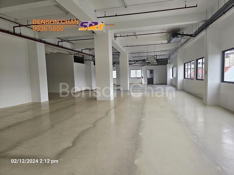 Warehouse for Rent: Tai Seng MRT, own toilet, Dual entrance. - Image 4
