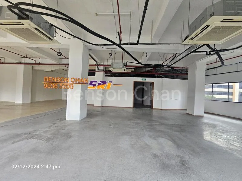 Warehouse for Rent: Tai Seng MRT, own toilet, Dual entrance. - Image 2