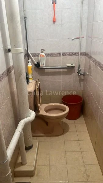 Common Room (HDB) for Rent in  110 Commonwealth Crescent - Image 3