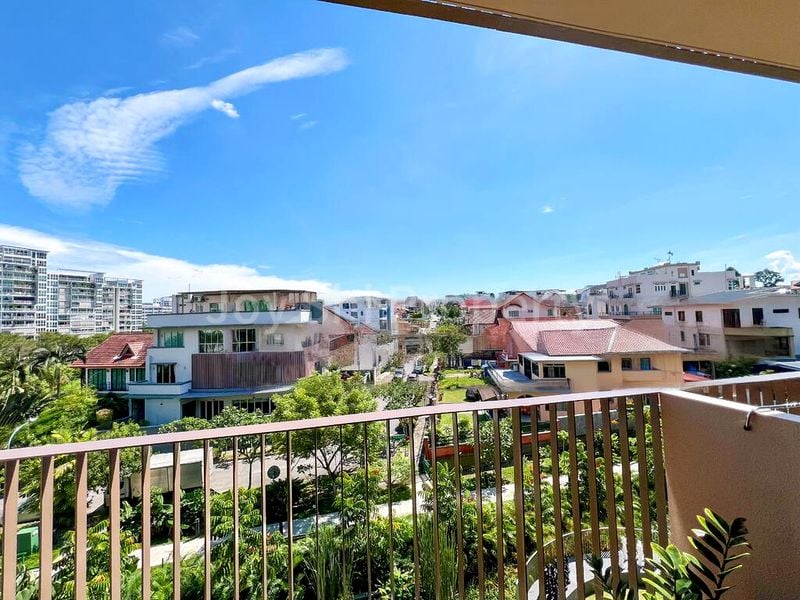 2 Bed Condo for Sale in  The Watergardens At Canberra - Image 2