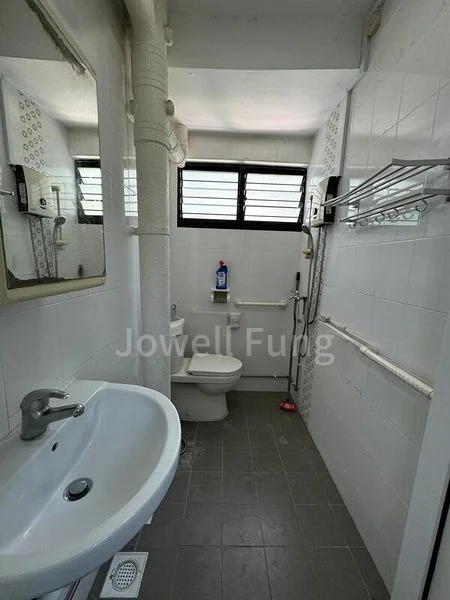 4 Room (4NG) HDB for Rent in  270 Tampines Street 21 - Image 6