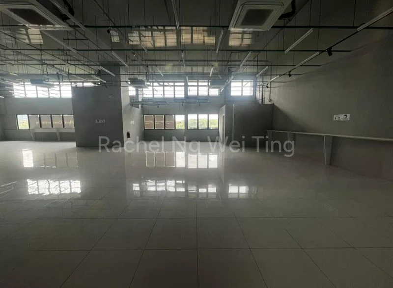 Carros Centre - Image 1