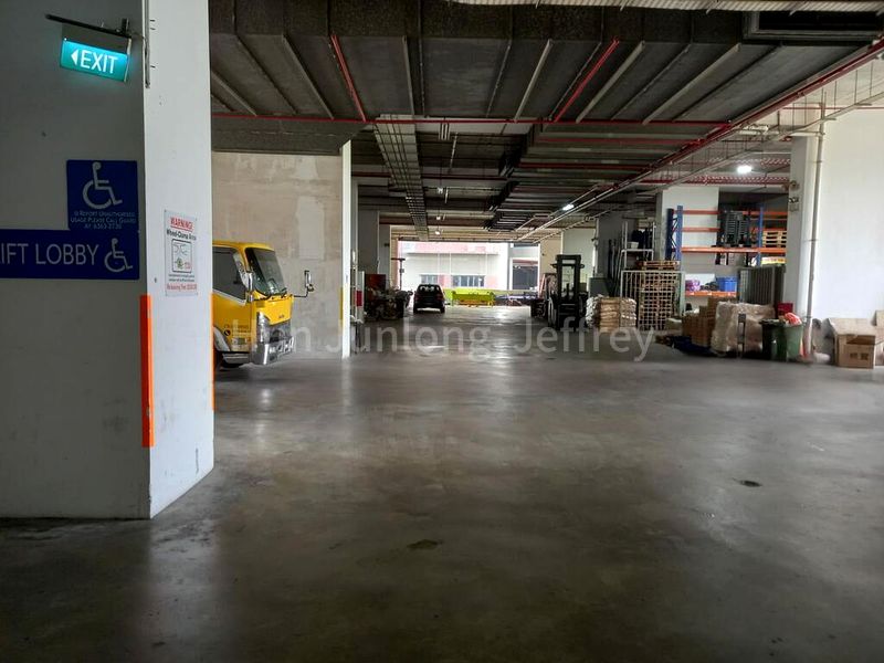 Light Industrial (B1) for Sale: Eldix - Image 1